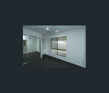 Modern Three Bedroom Low Maintenance Living! - Photo 4