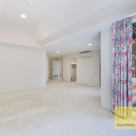 $1,800 per week / $7,200 Bond - Photo 2