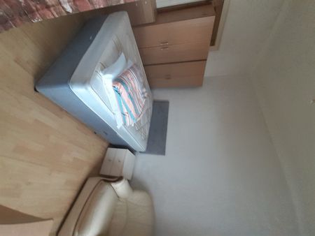 Studio Flat, Trafalgar Avenue, SE15 - Photo 2