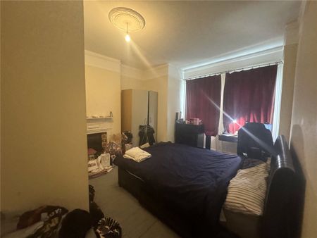 South Croxted Road, London, SE21 8 - Photo 5