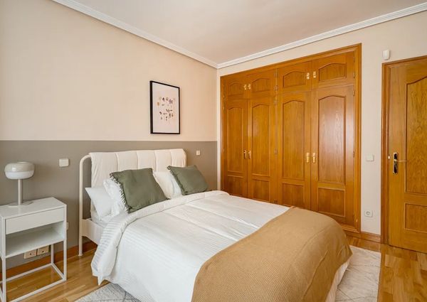 Calle de Umbría, Madrid, Community of Madrid 28043