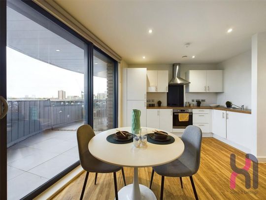 2 bedroom flat to rent - Photo 1