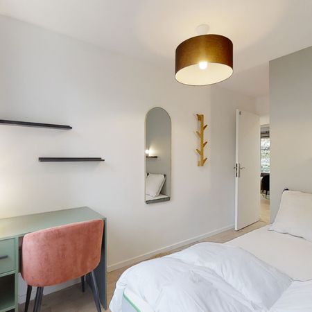 Lyon Jean 23 — Chambre Privée 4 - Photo 4