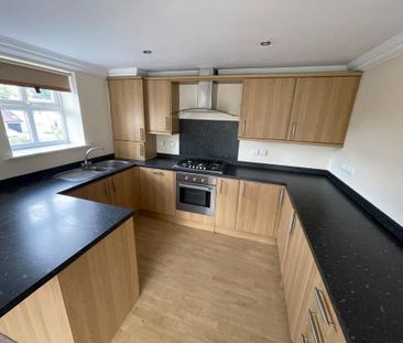 2 bedroom flat to rent - Photo 4