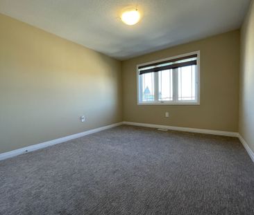 For Lease - 24 Waterlily Way, Hamilton, Ontario - Photo 2