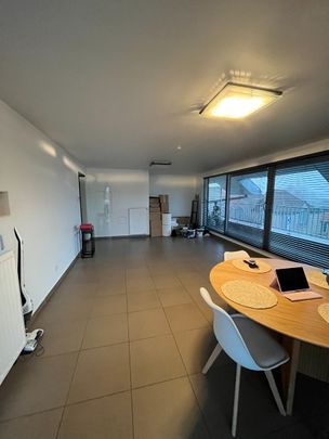 Appartement met 1 slaapkamer en garage in centrum Zwevezele - Foto 1