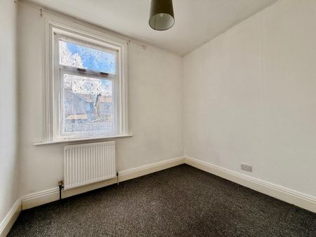 5 bedroom terraced house to rent - Photo 3