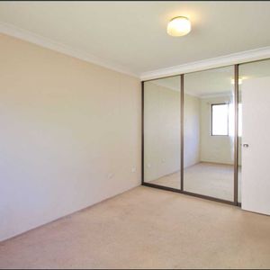 12 Month Lease Only, Close to Schools and Resturants - Photo 2