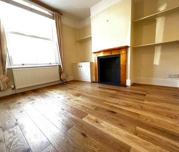 2 bedroom house to rent Mount Street, Dorking, Surrey, RH4 - Photo 1