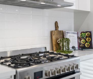 Low-Maintenance Lifestyle in a Prime Location - Photo 1