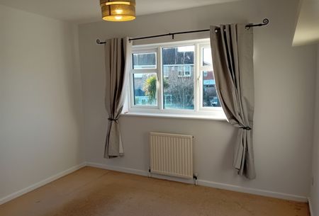 27 Woodhill Avenue, Gainsborough, DN21 1FB - Photo 5