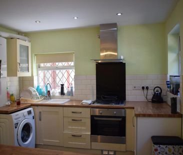 3 bedroom semi-detached house to rent - Photo 1