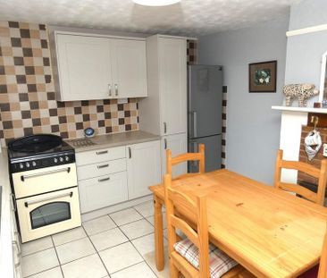 2 bedroom terraced house to rent - Photo 4