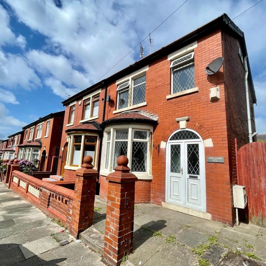 4 bedroom House To Let - Photo 1