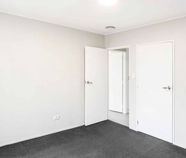 Charming brick unit for rent! - Photo 2