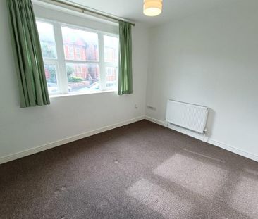 3 bedroom flat to rent - Photo 2