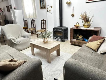 Chalet en alquiler en Camino de Lucena - Photo 3