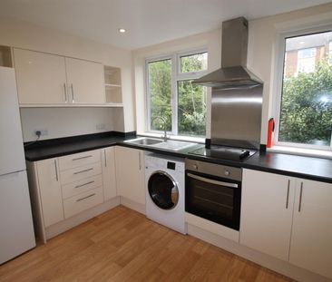 Desborough House, High Wycombe - Photo 4