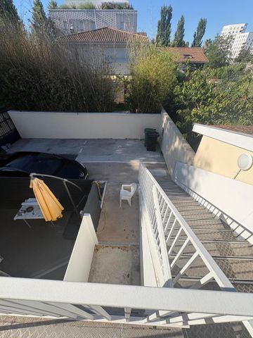 Location Appartement 3 pièces 69m² BEGLES 33130 - Photo 4