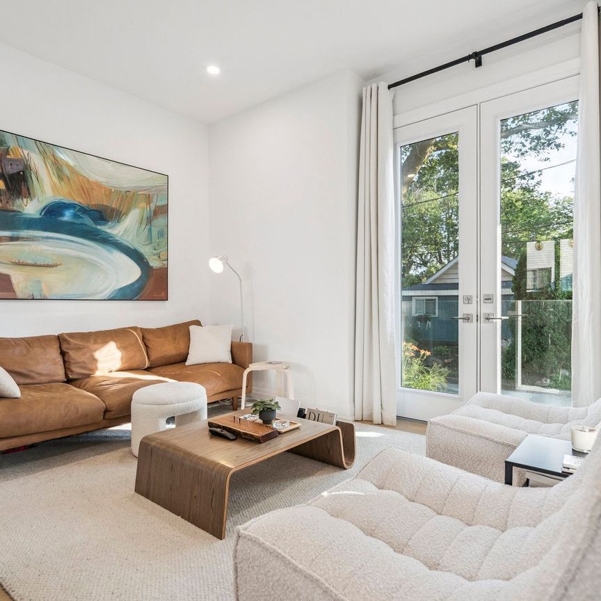 For Lease - 8 Paxton Avenue, St. Catharines, Ontario - Photo 1