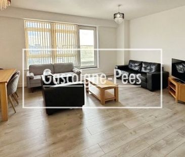 Skyline Plaza, RG21 - Photo 5