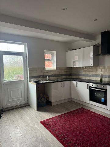 Room in a Shared Flat, Abbeydale Road, S7 - Photo 2