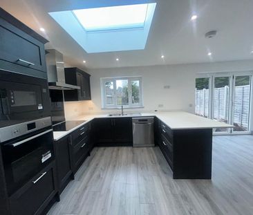 3 bedroom semi-detached house to rent - Photo 5