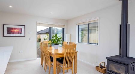 A Spacious Halswell Gem! - Photo 3