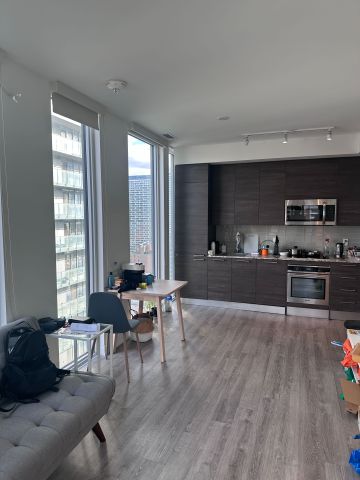 For Lease - 28 Wellesley Street Unit# 2207, Toronto, Ontario - Photo 3