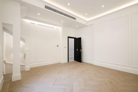 3 bedroom flat to rent - Photo 4