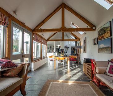 4 bedroom detached house to rent - Photo 6