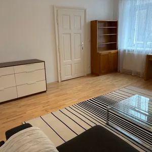 Zentral, voll möbliert mit Terrasse; central, fully furnished with terrace - Foto 2