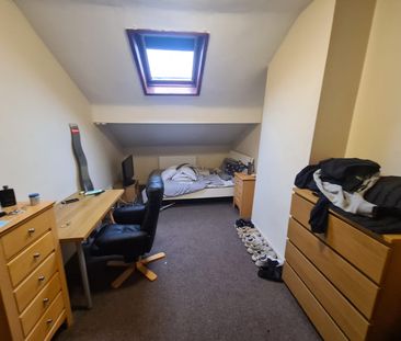 4 Bed - 29A Otley Road, Headingley, Leeds - LS6 3AA - Student - Photo 3