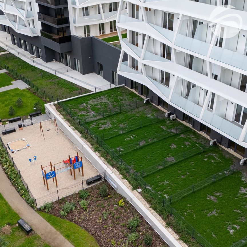 Pronájem bytu 1+kk a garsoniéry 28 m², Komárovská 744, Brno - Photo 1