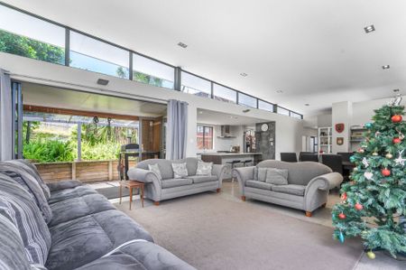 Modern Living with Room for Everyone - Photo 2