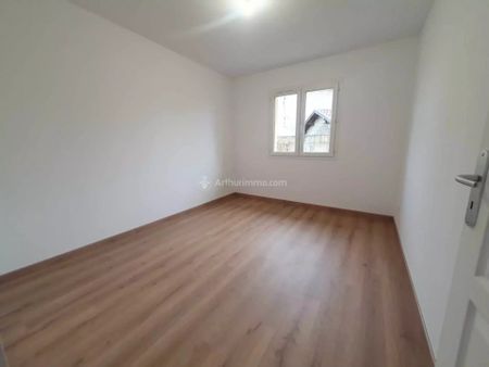 Location Maison 4 pièces 94 m2 à Bourgoin-Jallieu - Photo 2