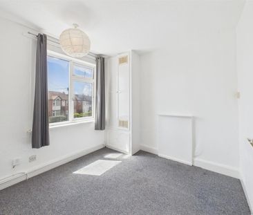 2 BED Flat To rent - Photo 5