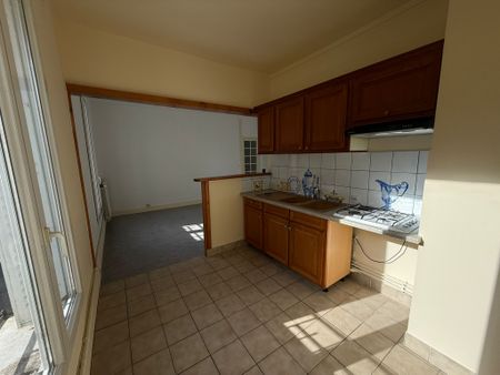 Location Appartement 3 pièces 63m² VILLEMOMBLE 93250 - Photo 2
