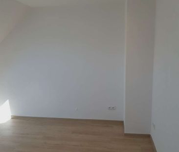 TOP-Moderne 2 Zimmer-Dachgeschosswohnung mit hochwertiger Einbauküche - Foto 5
