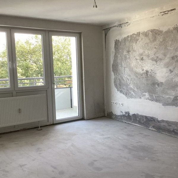 Schöne 3,5 Raum Wohnung mit Balkon im Erdgeschoss! - Photo 1