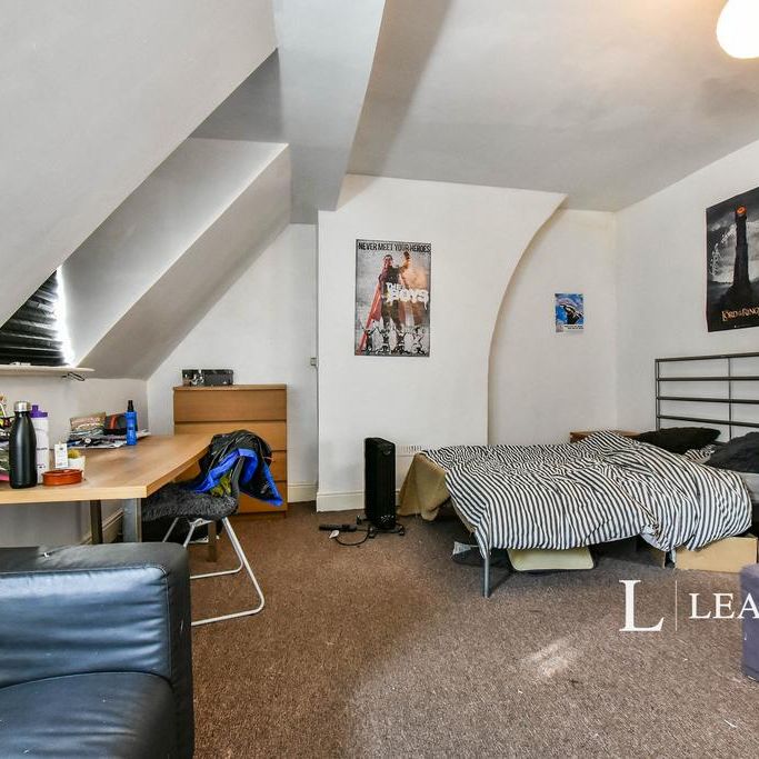 7 bedroom house to rent - Photo 1