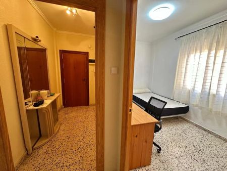 Piso de alquiler en Calle Carlos III, Casco Antiguo - Photo 4