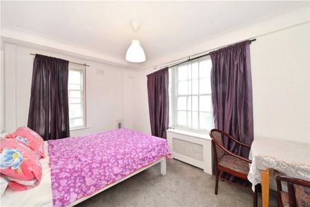 3 bedroom flat with 1 reception and 2 bathrooms in Edgware Road, W2 - Photo 4