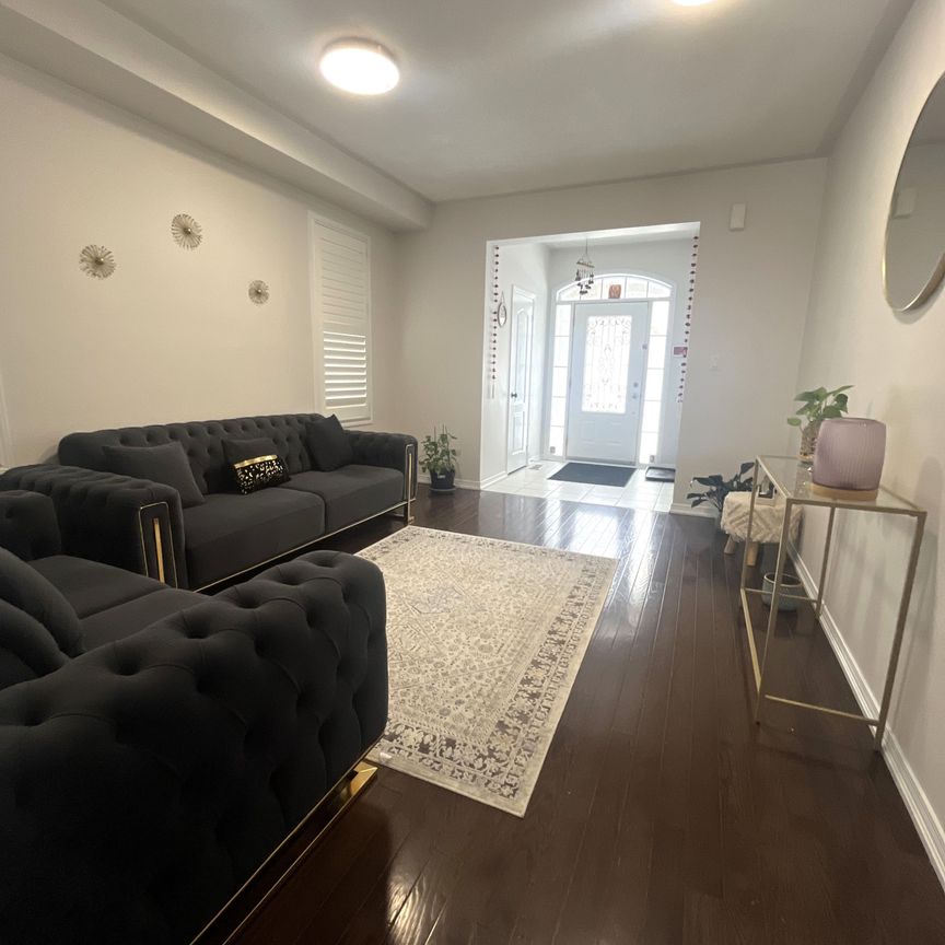 For Lease - 1527 Winville Road, Pickering, Ontario - Photo 1