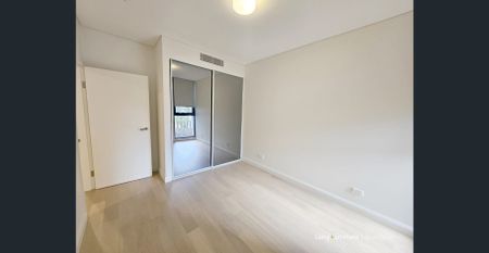 Modern 2 Bedroom Apartments in Convenient Location - Photo 5