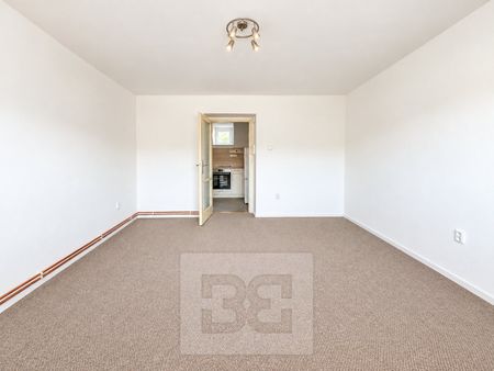Pronájem bytu 1+kk 29 m², Blansko - Photo 3