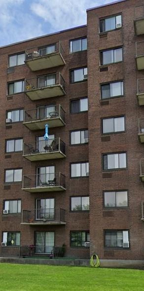 4 1/2 - 2700 Thiemens, Montréal - Photo 1