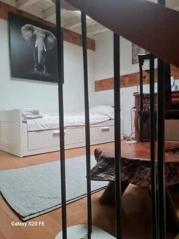 APPARTEMENT MANSARDÉ 2½ PIÈCES À GENÈVE - CENTRE, MEUBLÉ, DURÉE DÉTERM - Photo 4