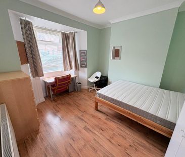 4 bedroom terraced house to rent - Photo 6