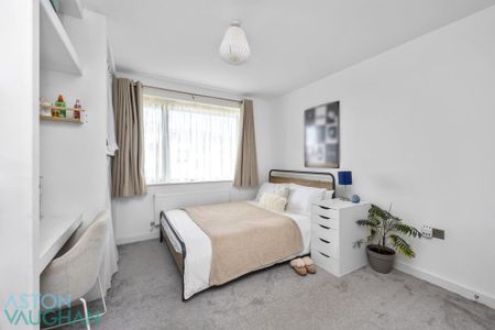 5 bedroom semi-detached house to rent - Photo 3